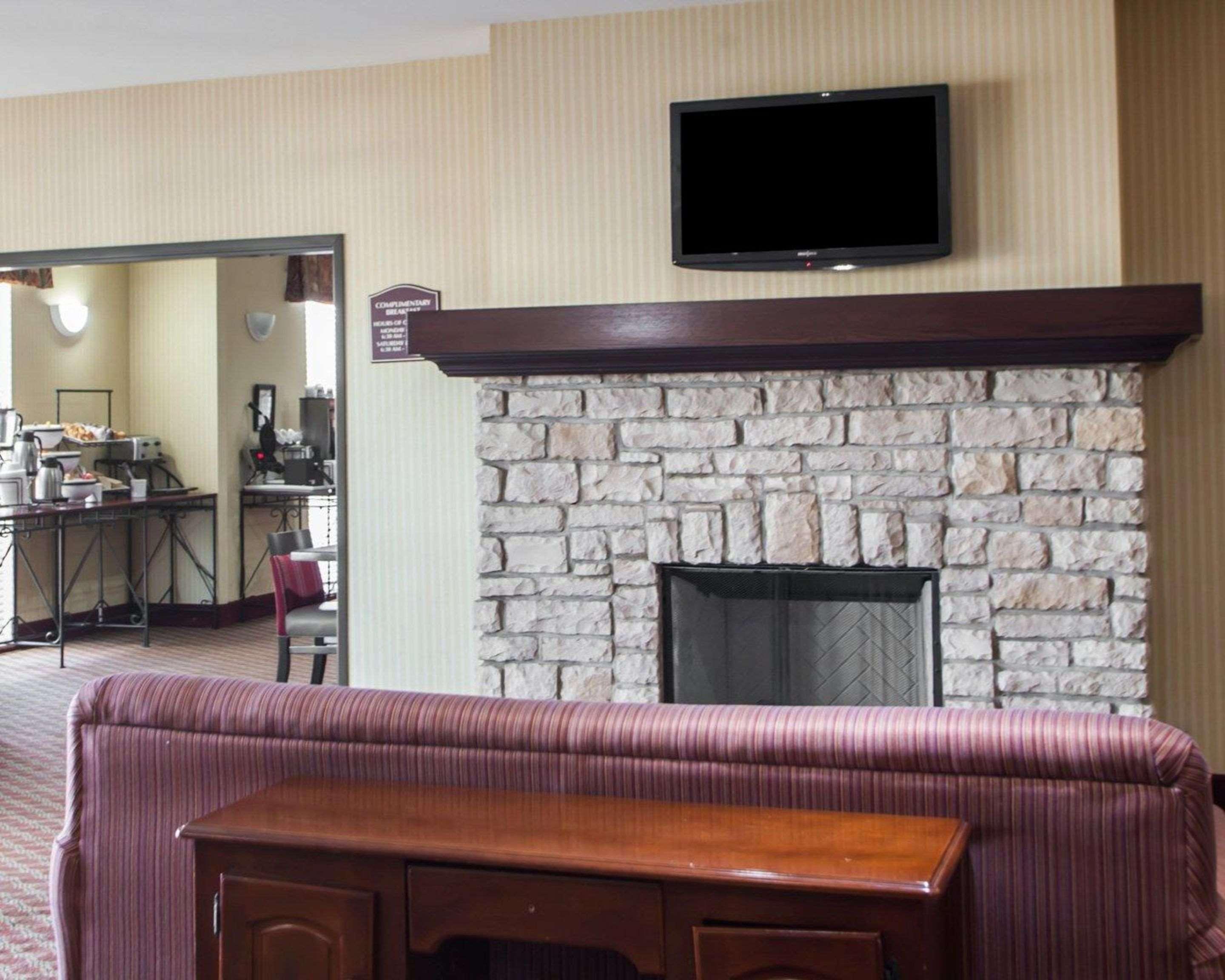 Comfort Inn & Suites Harrisonville מראה חיצוני תמונה