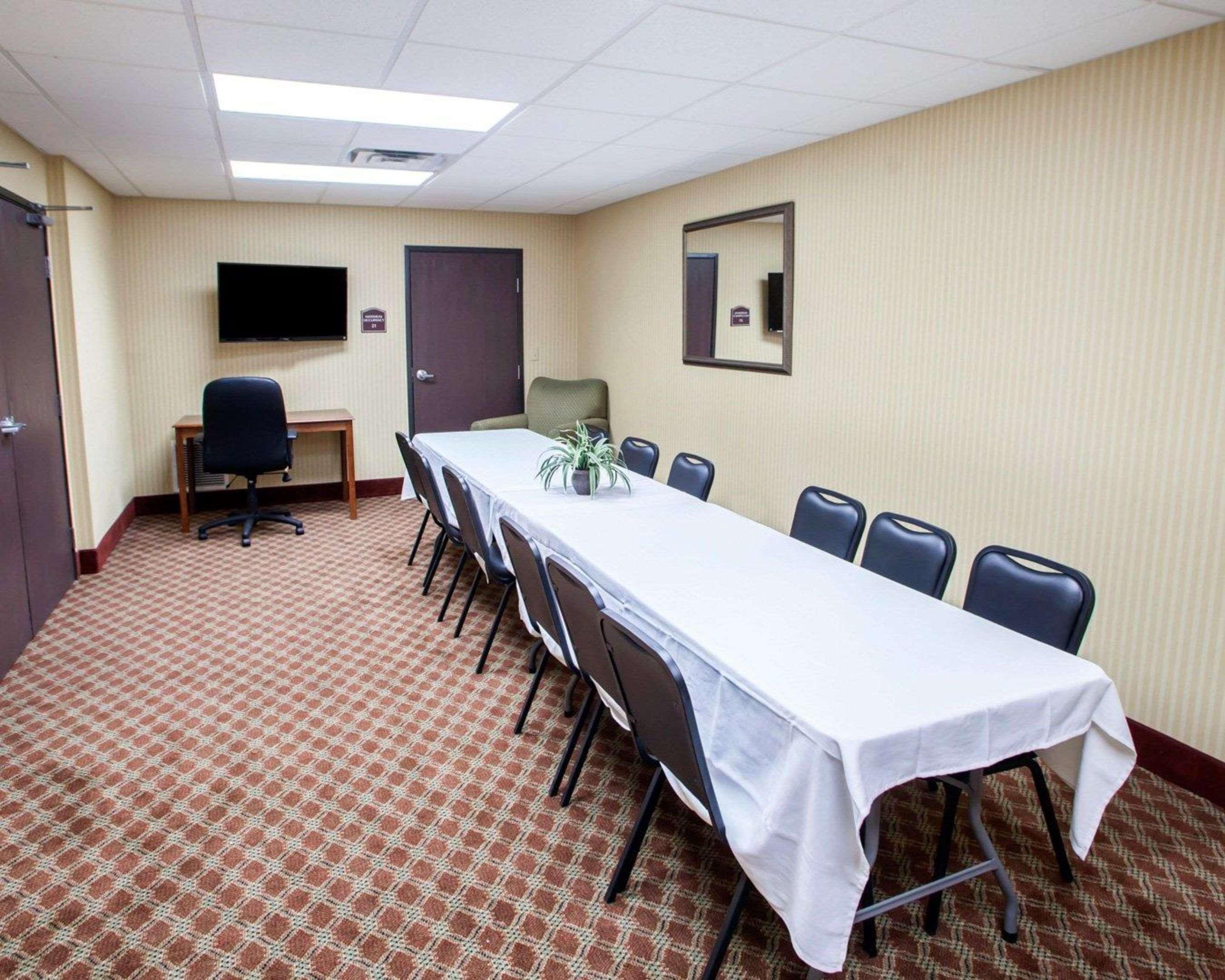 Comfort Inn & Suites Harrisonville מראה חיצוני תמונה